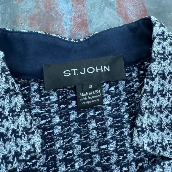 St. John Navy and White Tweed Blazer- EUC - Picture 11 of 11